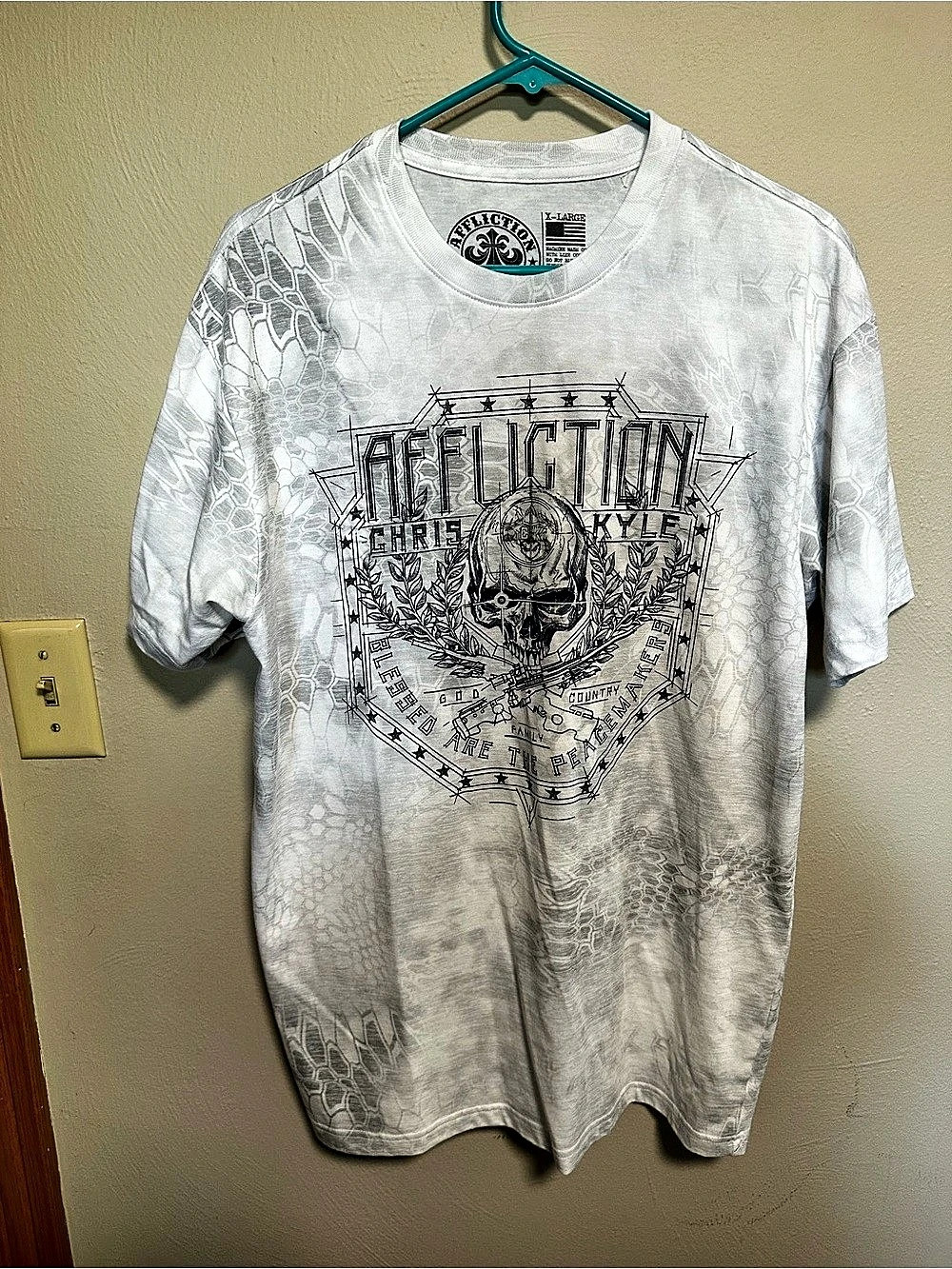 Affliction Chris Kyle Blessed Are The Peacemakers T-Shirt White & Gray XL